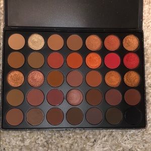Morphe 35O2 palette 💗 (repost)